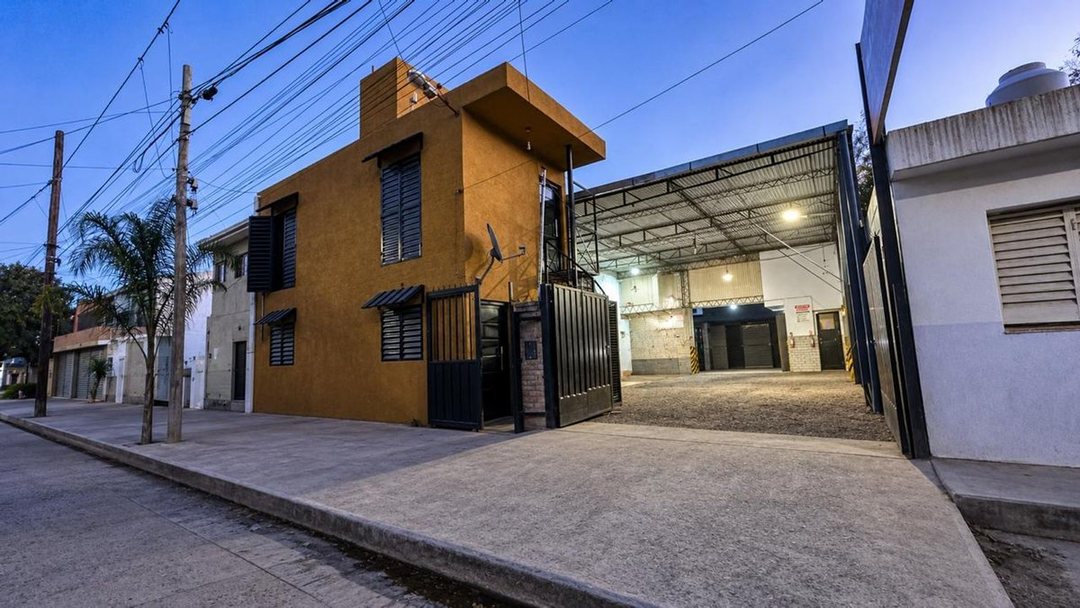 CASA DEPARTAMENTOS LOCAL IDEAL INVERSION ARGUELLO