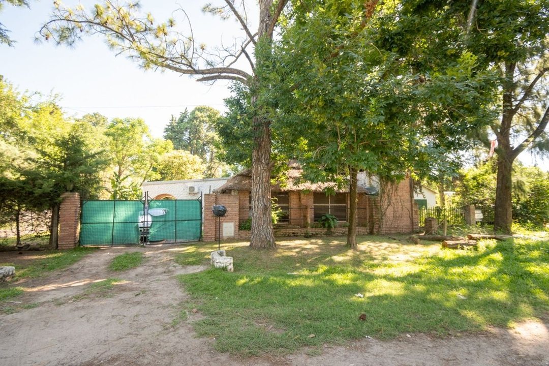 Casa en Venta Frente al Balneario Don Roque Sauce