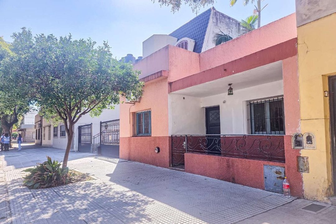 VENTA-CASA 5 AMB CON PATIO/TERRAZA-VERSALLES-185m²