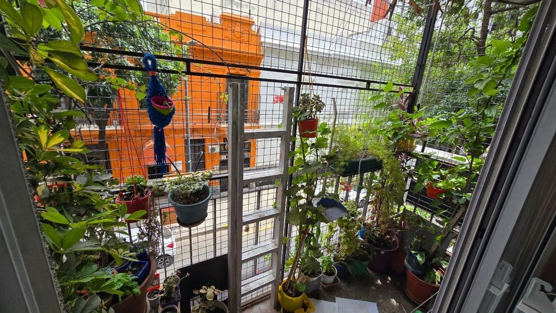 VENTA - DEPARTAMENTO CUATRO AMB C/BALCON - FLORES
