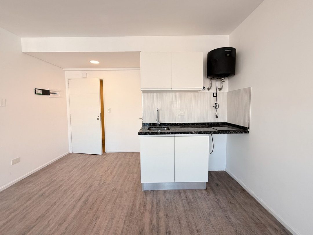 VENTA MONOAMBIENTE EN MONSERRAT