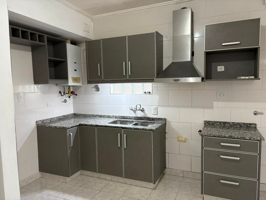 Avellaneda 4800 casa en PA ALQUILER
