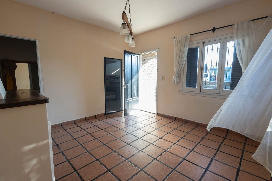 CASA 4 AMB VENTA JARDÍN Y PARRILLA