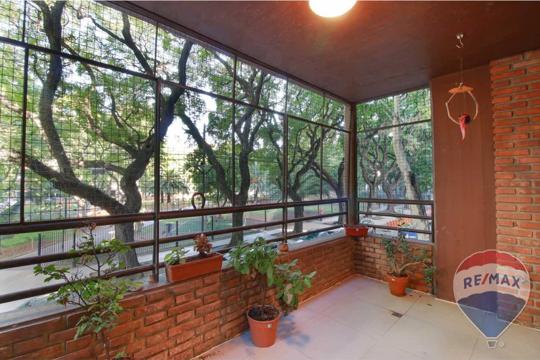 Venta depto. 4 amb con dep. y baulera en Belgrano.