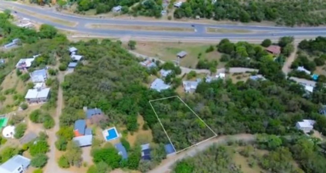 SE VENDE GRAN TERRENO DE 1265 m2 EN LA SERRANITA