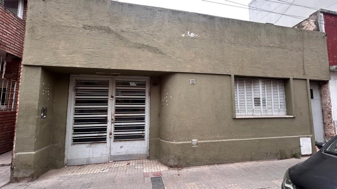 VENTA CASA A RECICLAR  O DEMOLER EN ALBERDI