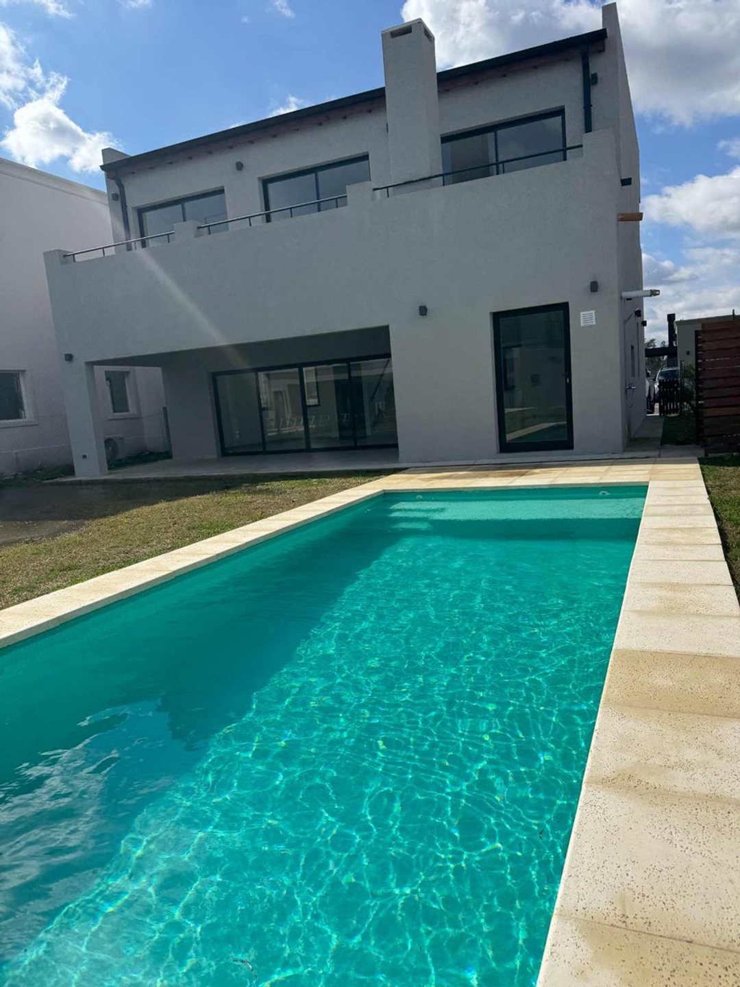 CASA A ESTRENAR  + AMARRAS en VILA MARINA II