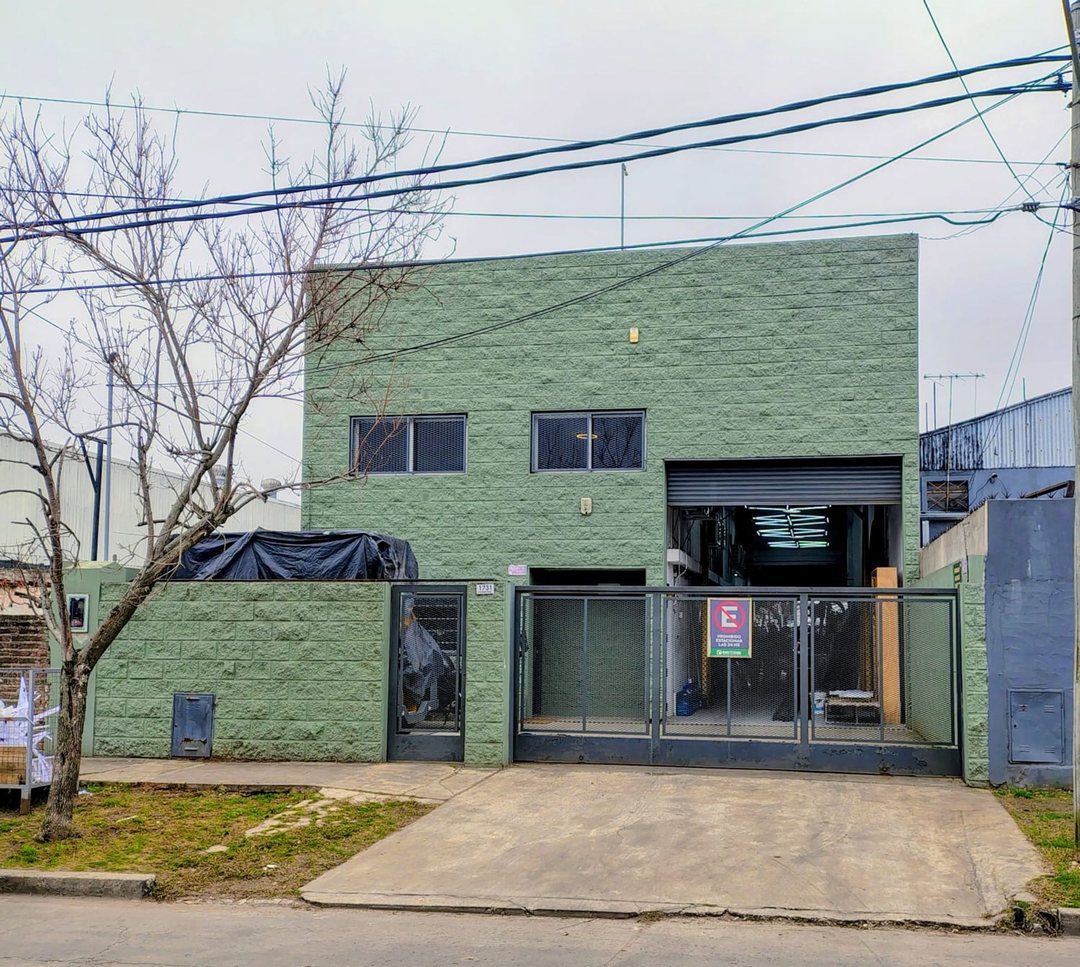 Galpon - Depósito en venta con renta en Ituzaingó