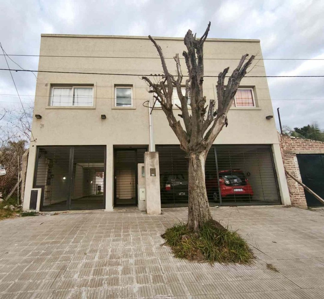 DUPLEX EN VENTA LA PLATA LOS HORNOS