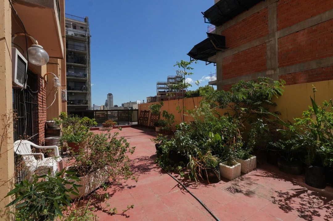 DEPTO EN VENTA 3 AMBIENTES C/DEP. Y PATIO