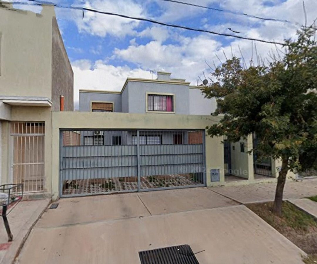 VENTA DE EXCELENTE DUPLEX BARRIO VIEJO TONEL 2