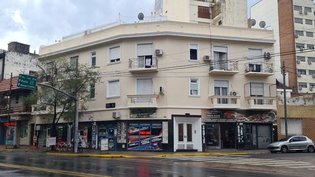 Edificio casa en block 20 u venta Pque Chacabuco