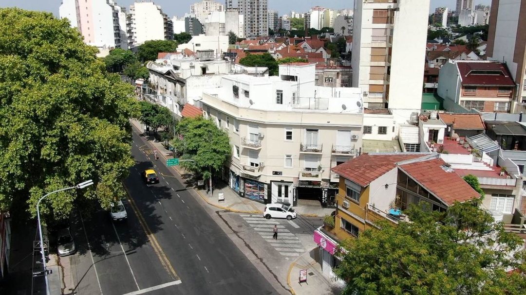 Casa edificio en block 20 u venta Pque Chacabuco