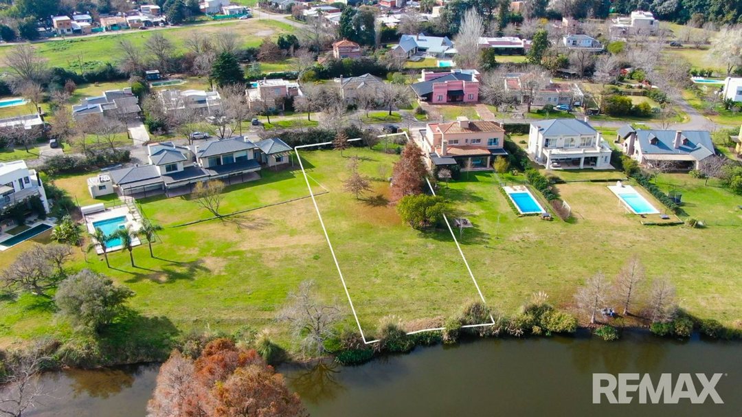 VENTA LOTE AL AGUA SAN FRANCISCO MANZANARES PILAR