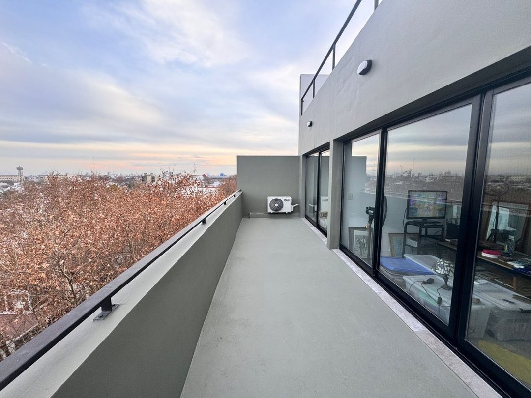 Venta Depto 2 amb con Balcón Terraza, Villa Devoto