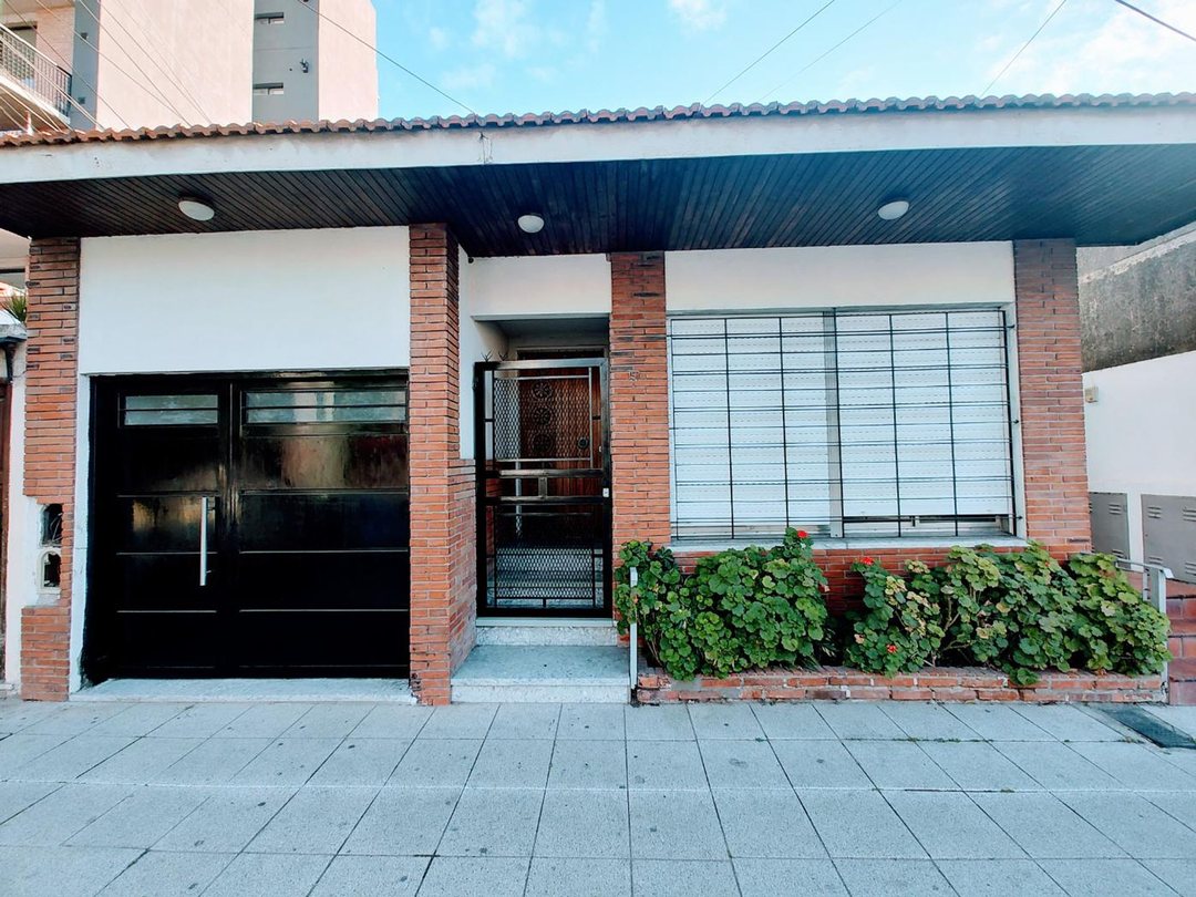 Venta Ph t/ casa 3 amb con patio y coch en Quilmes