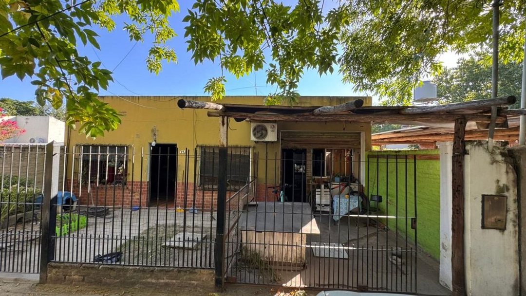 CASA 3 AMBIENTES VENTA SAN VICENTE MAS LOCAL DEPTO