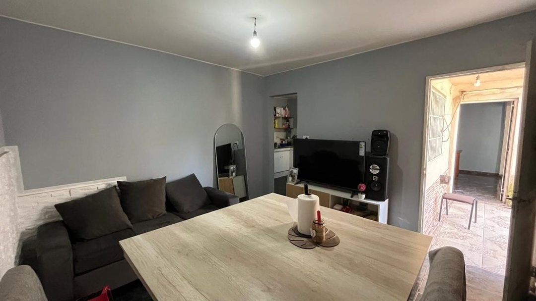 VENTA CASA 4 AMB Y DEPTO 3 AMB HURLINGHAM MORRIS