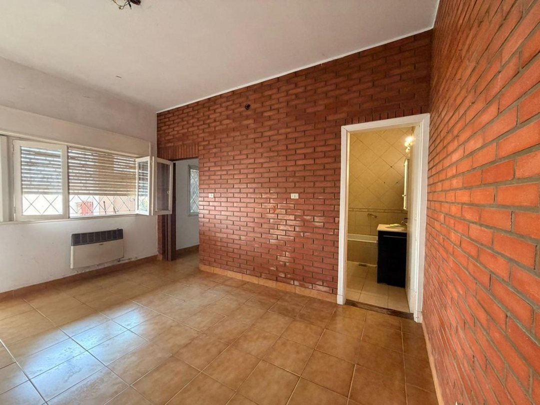 VENTA CASA 5 AMBIENTES CON LOCAL LOMAS DE ZAMORA