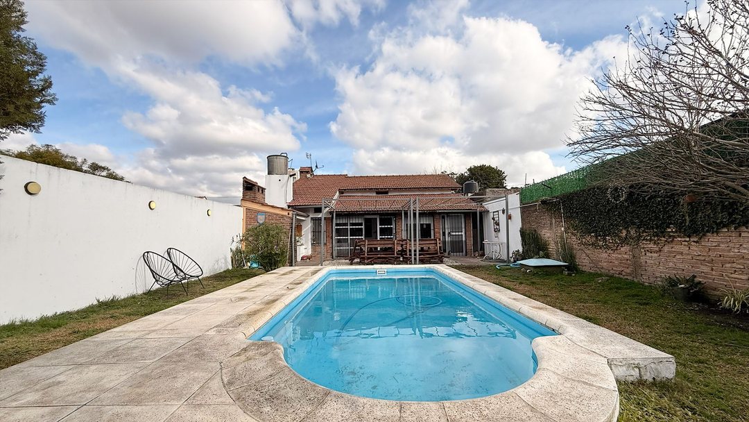 VTA CASA UDAONDO/ITUZAINGO 4 AMB PILETA