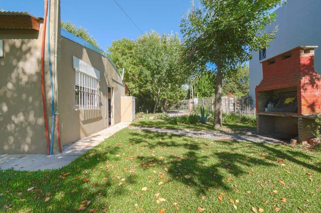 Casa  4 Amb - Venta Campana-Rio Lujan- Con Pileta