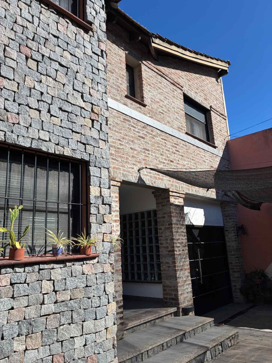 Venta de Casa en el Palomar 5 Ambientes