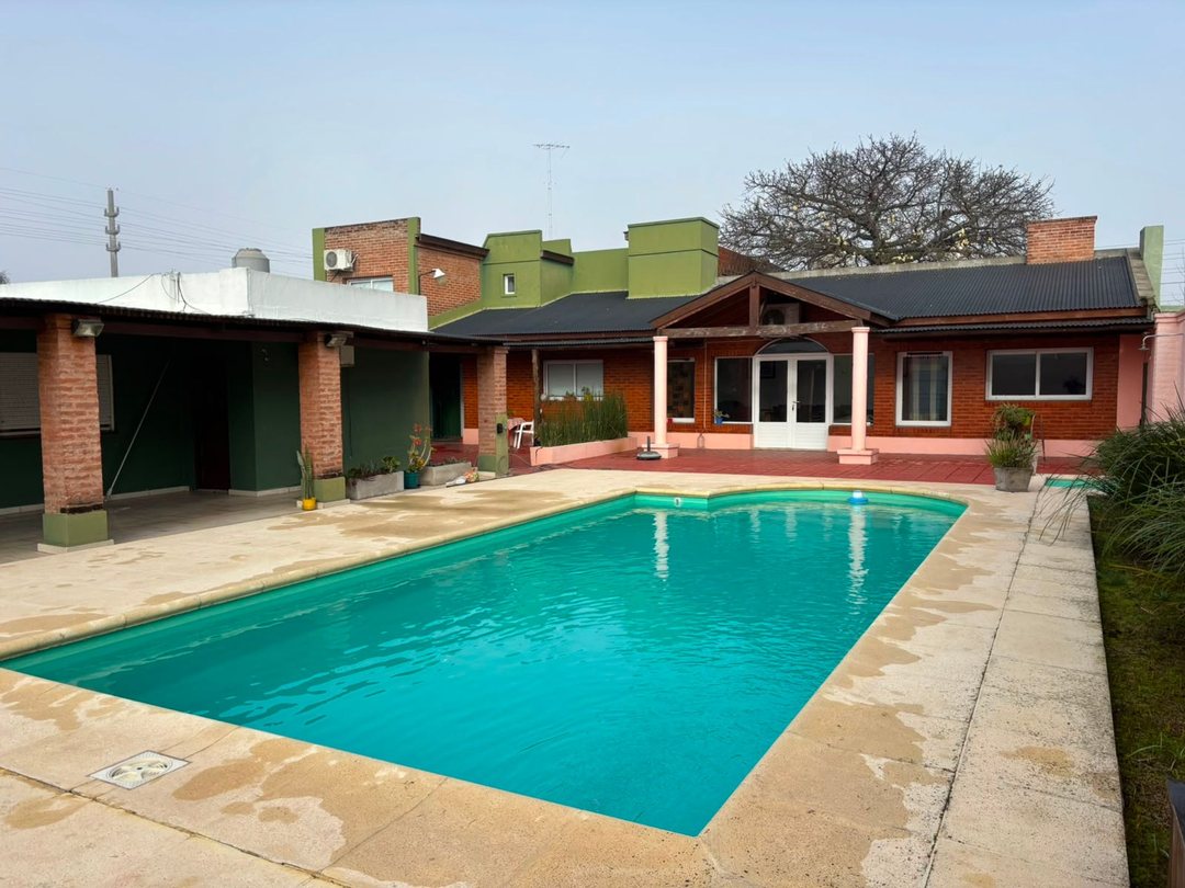 Lote c/quincho tipo depto y pileta Lujan