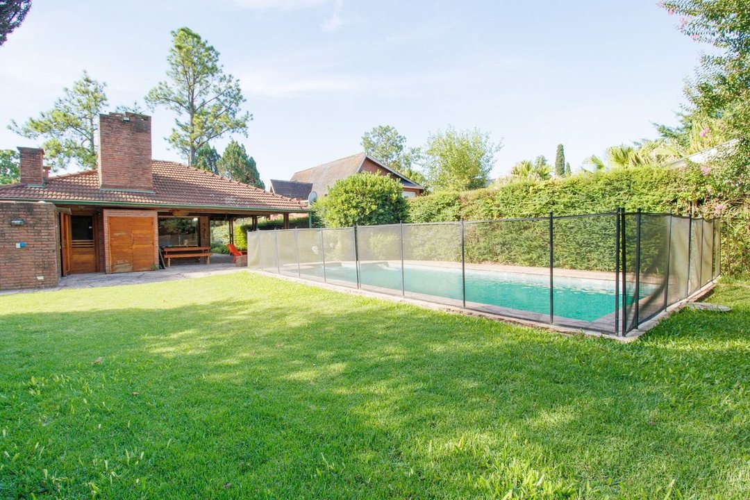 VENTA CASA 4 AMB. Maschwitz Club- Pileta-Parrilla