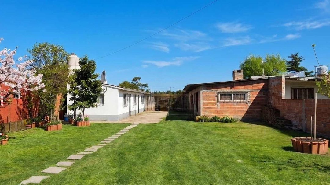 VENTA CASA 2 AMB CON QUINCHO Y PARQUE