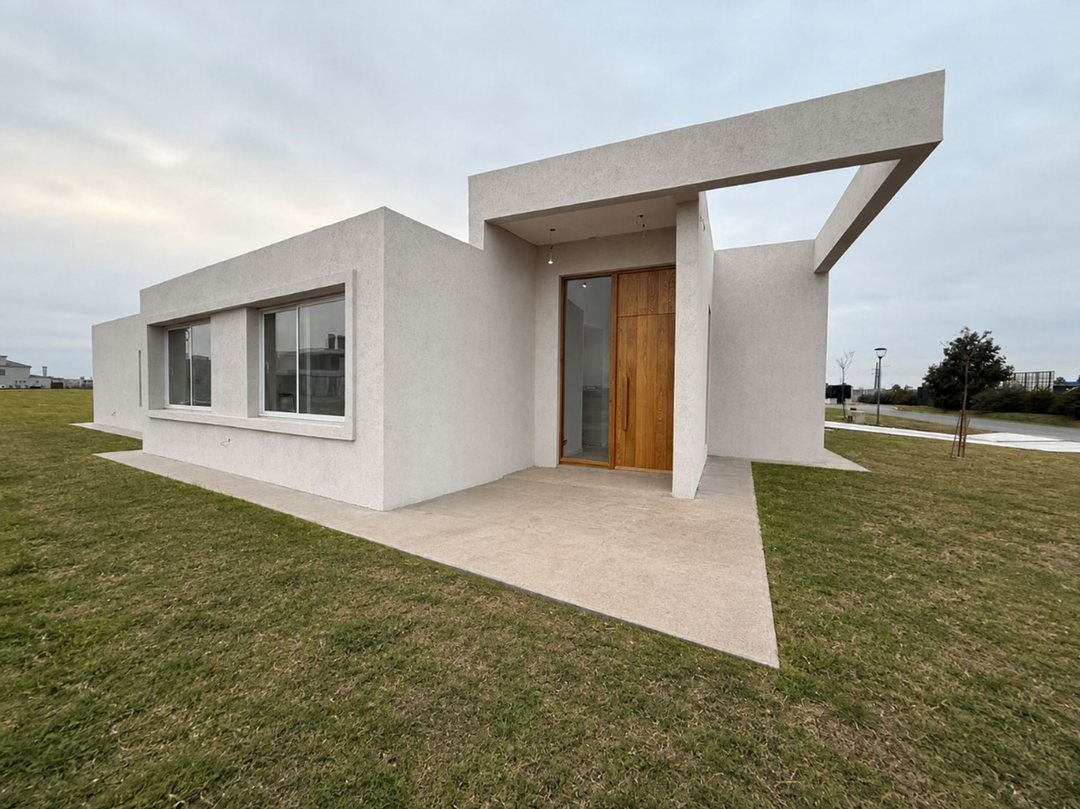 VENTA CASA EN VIDA CLUB DE CAMPO EN CONSTRUCCIÓN