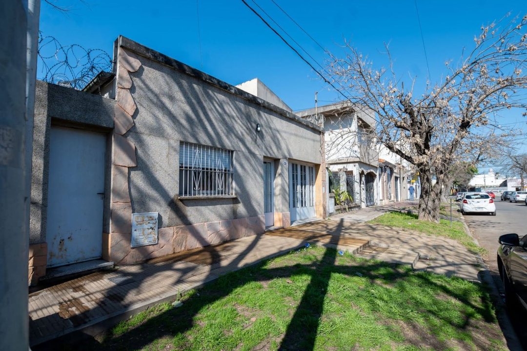 Remax vende casa APTA A CREDITO