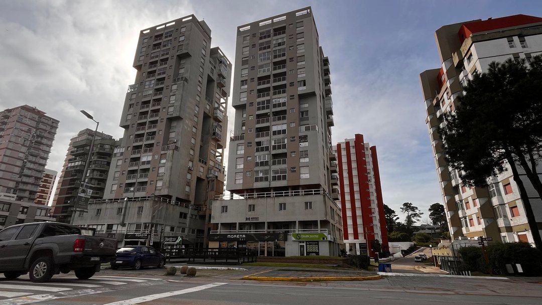 VENTA DE DEPARTAMENTO 2 AMBIENTES -PINAMAR CENTRO
