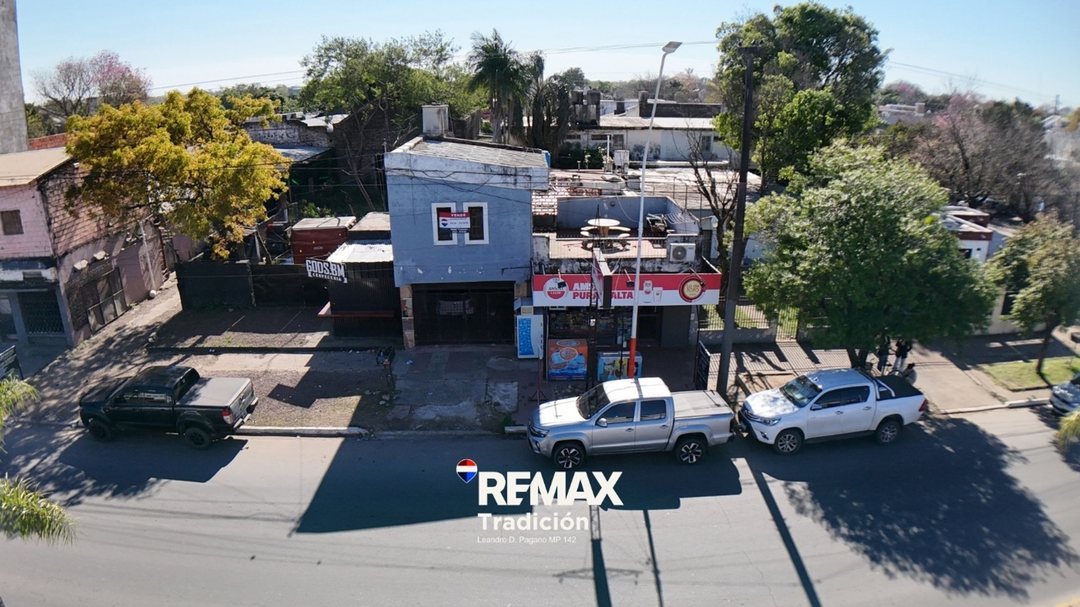 EN VENTA CASA, LOCAL Y DEPTO  SOBRE AV. 9 DE JULIO