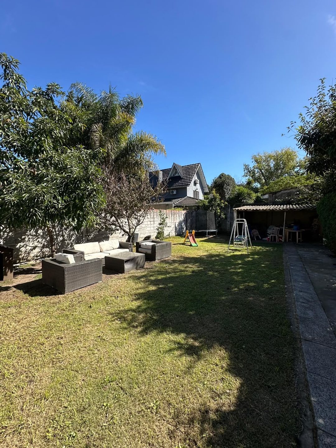 VENTA DE CASA 3 AMBIENTES. V LUZURIAGA PERMUTA