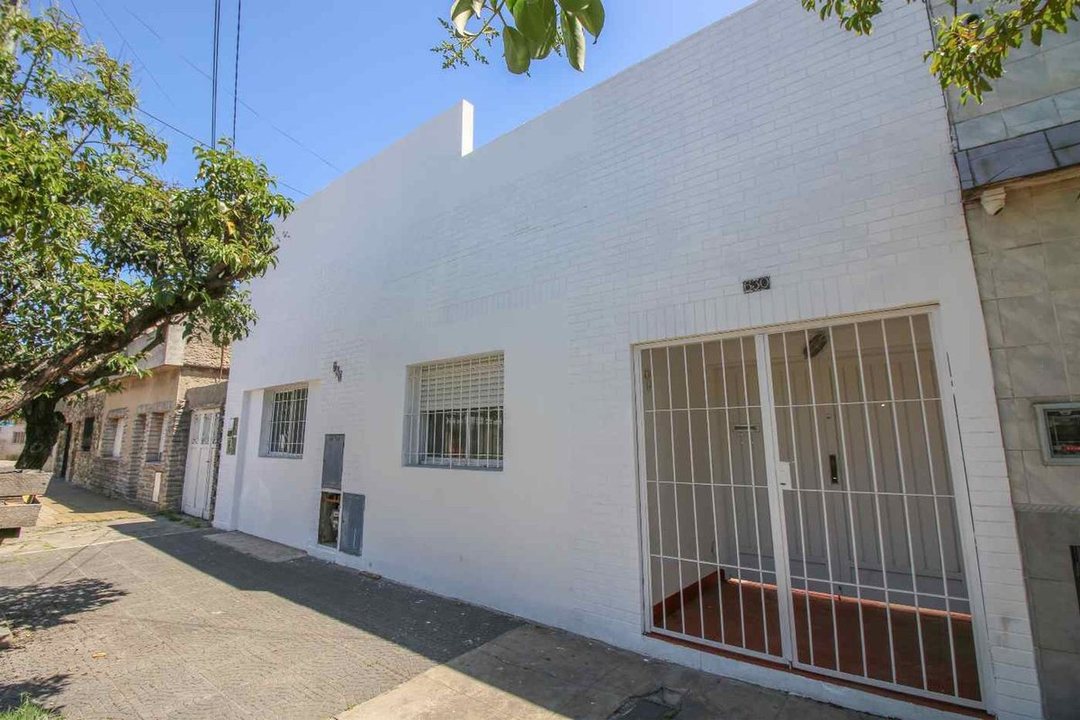 PH de 3 ambientes con patio.
