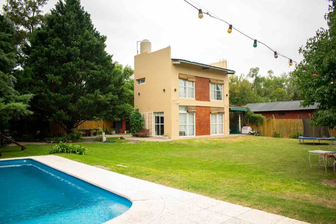 CASA EN VENTA LA REJA MORENO APTA CREDITO