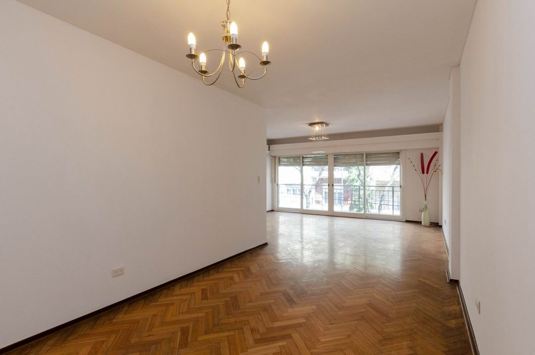 VENTA COLEGIALES 4 AMB CON DEPENDENCIA Y COCHERA