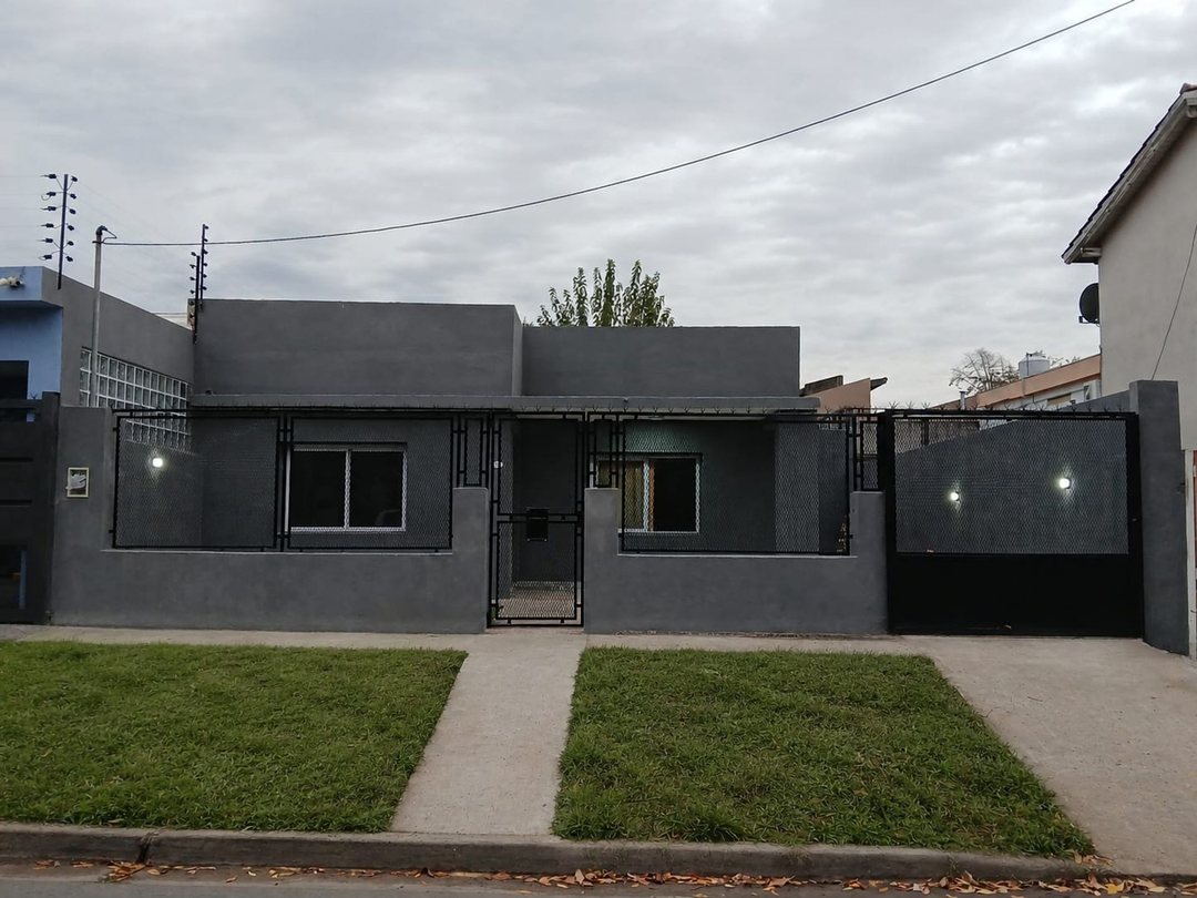 Venta Casa 3 Ambientes Ituzaingó