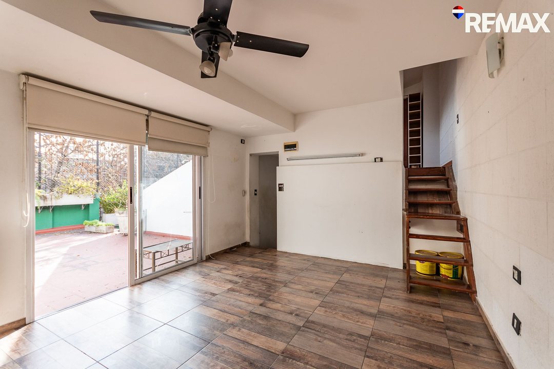 VENTA ESPECTACULAR CASA 4 AMBIENTES EN PATERNAL