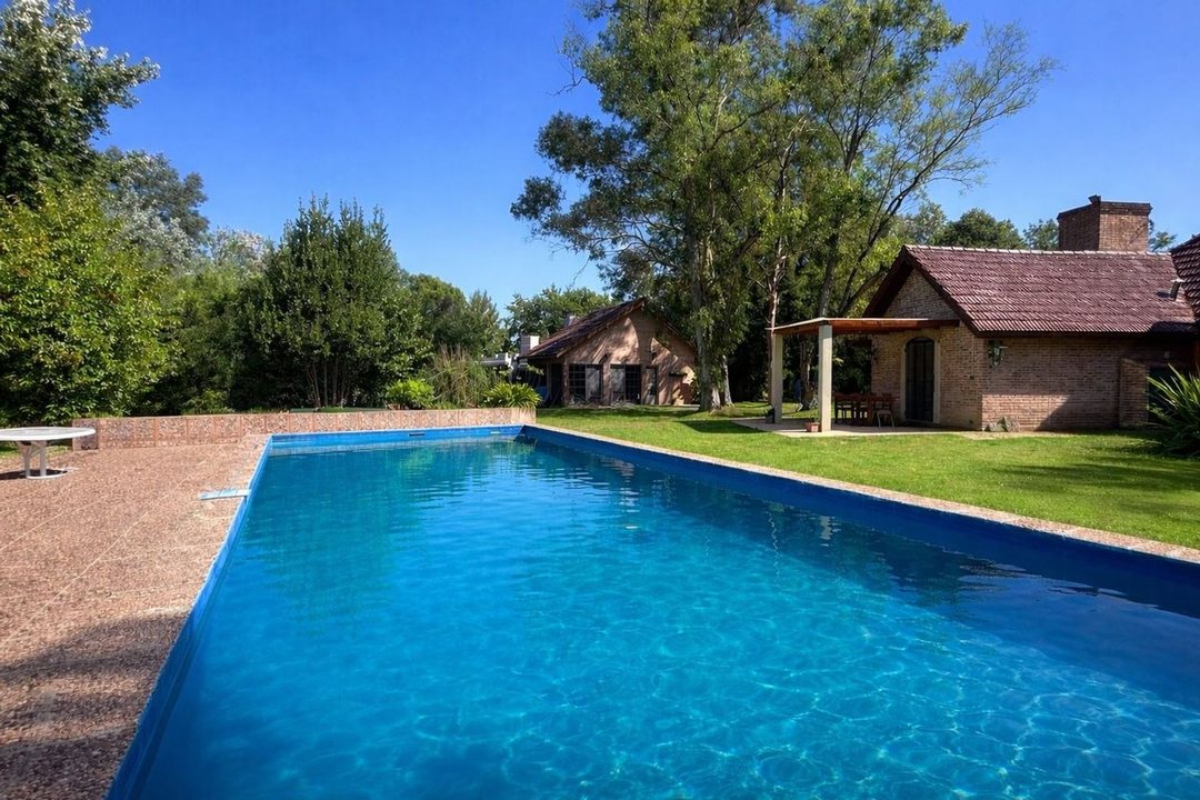 VENTA CHALET 5 AMB PILETA JARDIN EN EL MORO