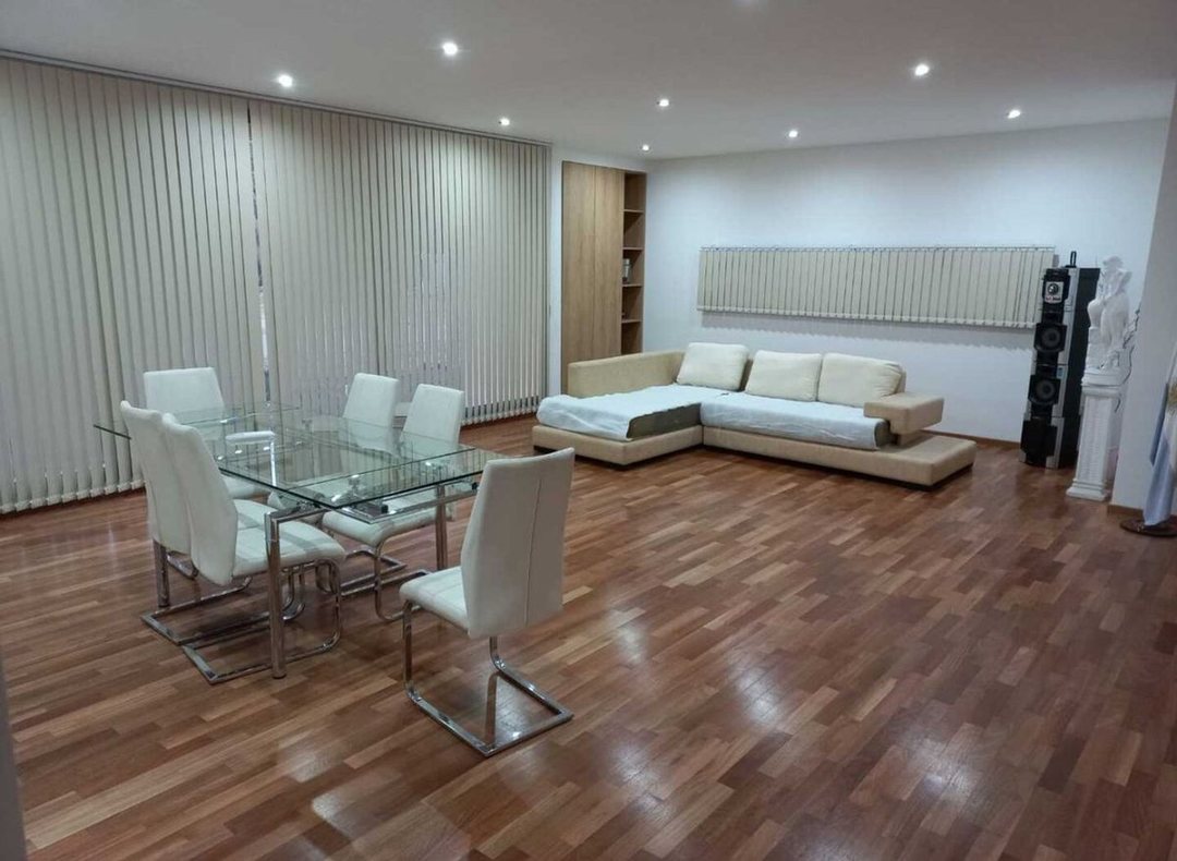 CASA EN VENTA BARRIO "LAS CAROLINAS" CITY BELL