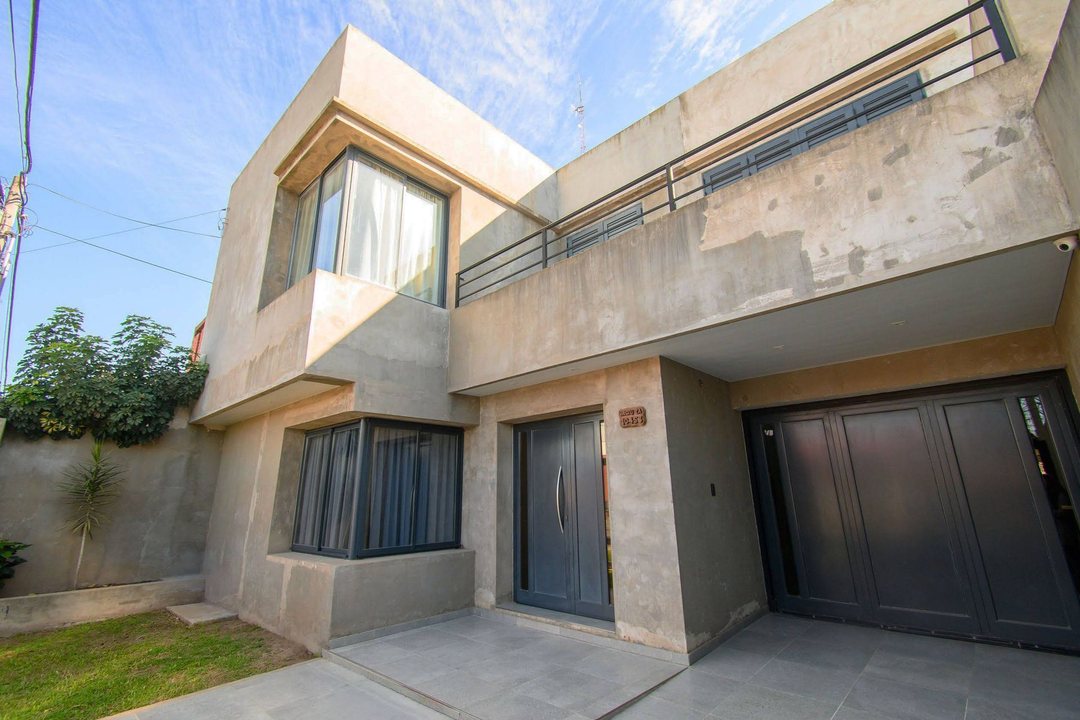 CASA A LA VENTA URQUIZA