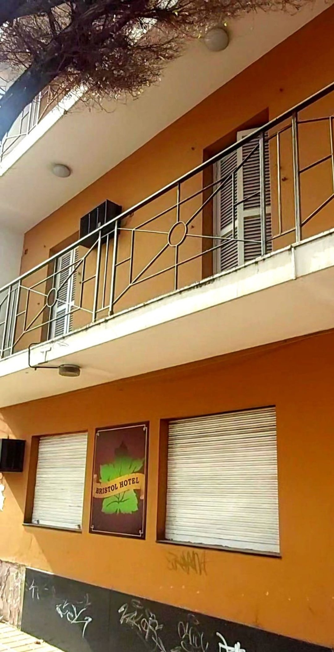 Ex Hotel Bristol en pleno centro