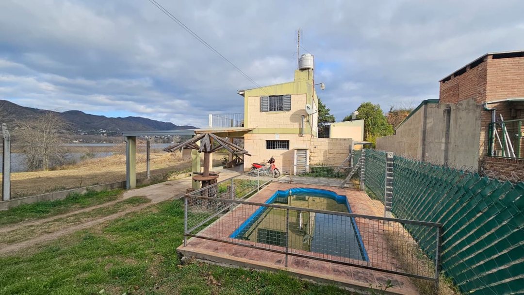 VENTA 2 DUPLEX CON PILETA FRENTE AL LAGO BIALET M.