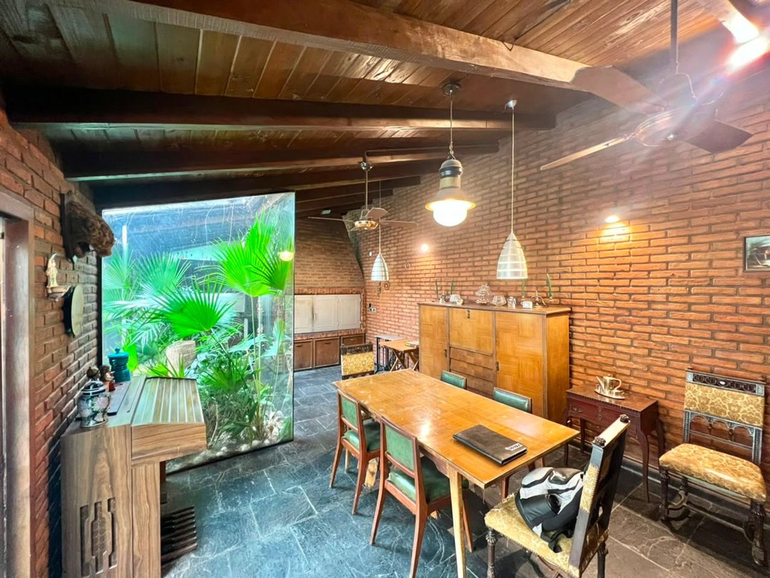 VENTA CASA NUÑEZ 8 AMBIENTES QUINCHO PILETA SUM