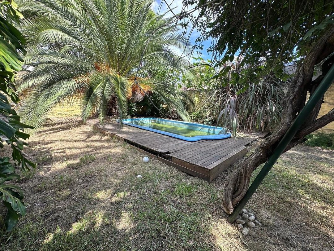 CASA EN VENTA DE 4 AMBIENTES CASEROS CON PISCINA