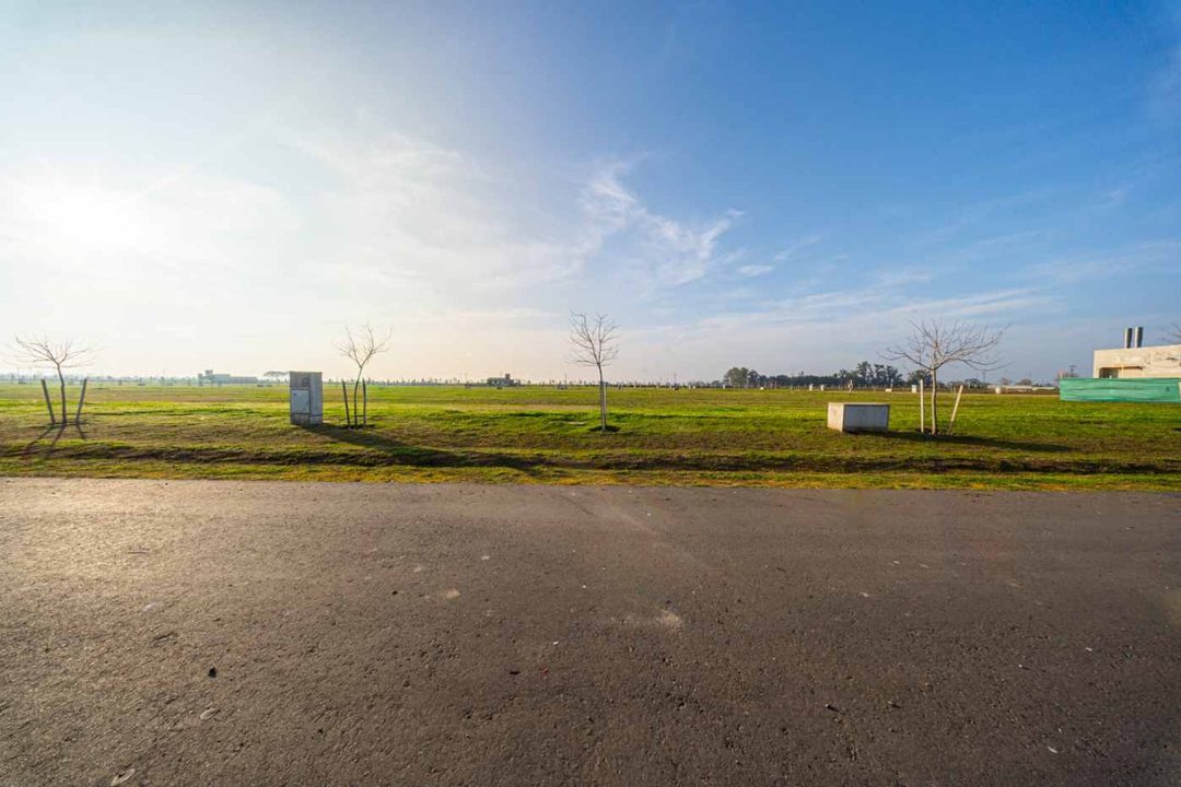 LOTE EN VENTA EN VIDA LAGOON FUNES