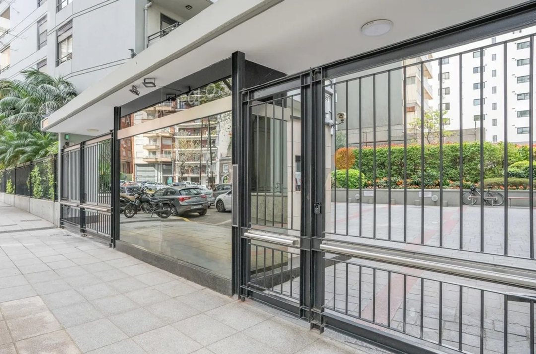 VENTA DTO 2 AMBIENTES AMOBLADO CON COCHERA CAÑITAS