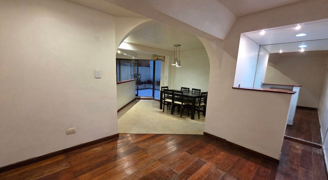 DEPARTAMENTO EN VENTA CABA CON DEPENDENCIA Y PATIO