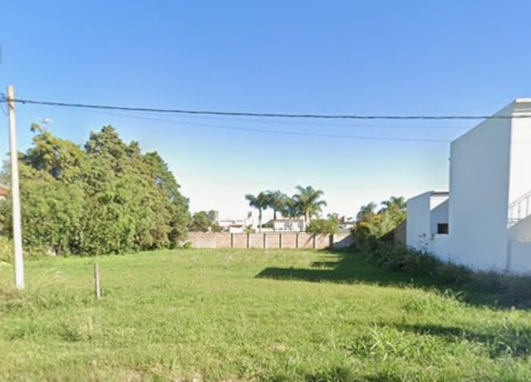 VENTA DE TERRENO AMPLIO EN EXCELENTE BARRIO
